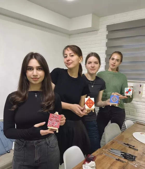 Гордимся нашей Родиной, отмечаем День народного единства креативно!