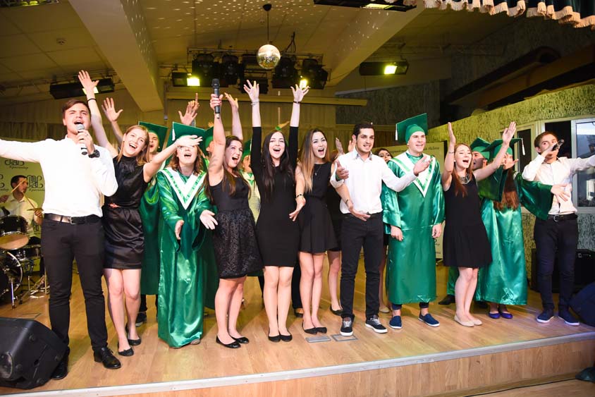 vruchenie-diplomov-reu-plehanova_b31